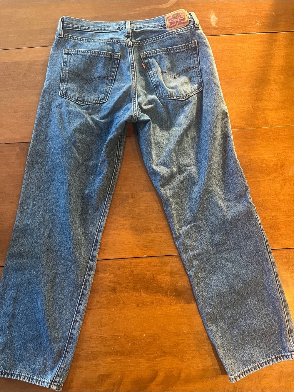 Woman’s Levi’s ‘94 Baggy. - Picture 4 of 7